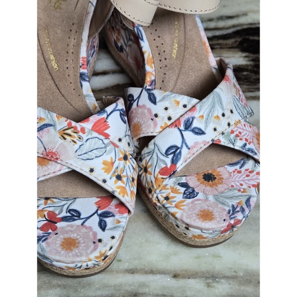 Clarks Women Shoes Size 6 Artisan x Jane "Chicly Floral" wedges. - Picture 10 of 11